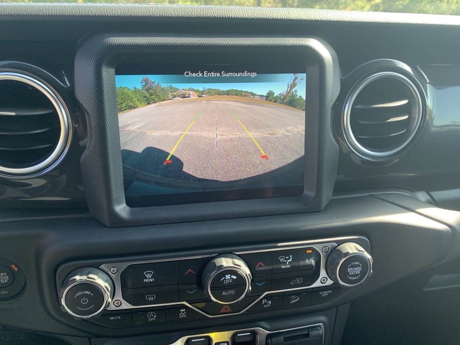 2020 Jeep Wrangler Unlimited Sahara Altitude