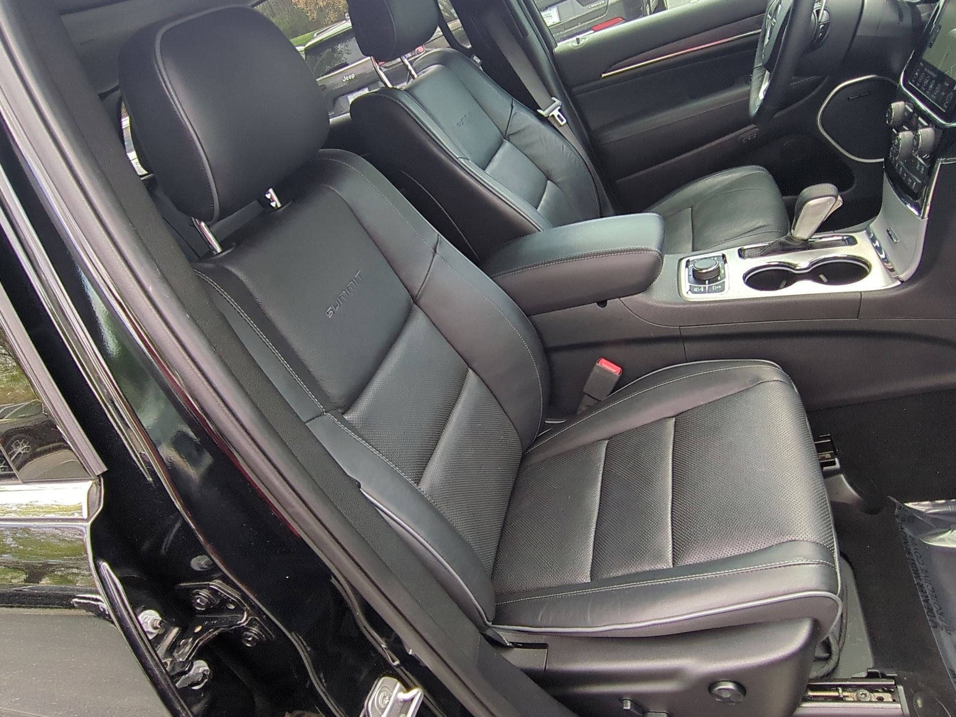 2019 Jeep Grand Cherokee Summit