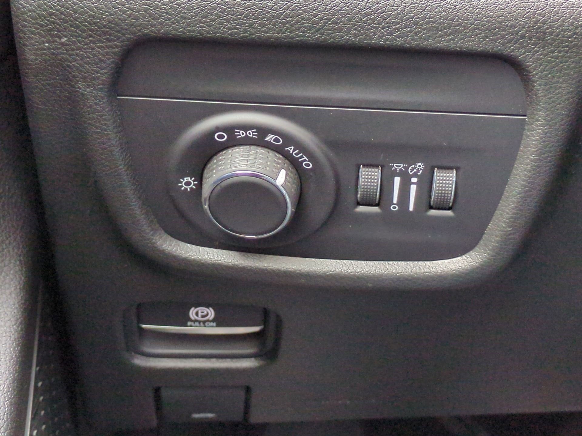 2021 Jeep Grand Cherokee L Laredo