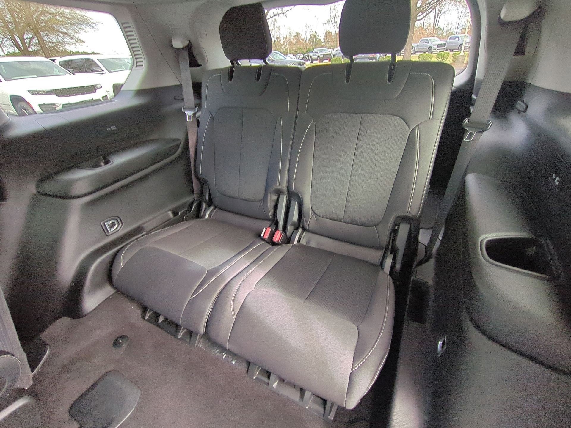 2021 Jeep Grand Cherokee L Laredo