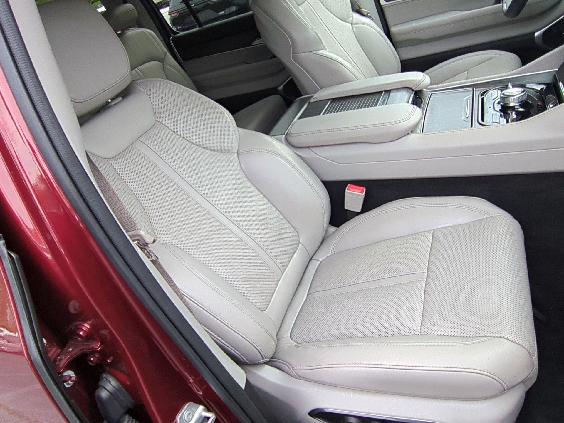 2023 Jeep Wagoneer Series III