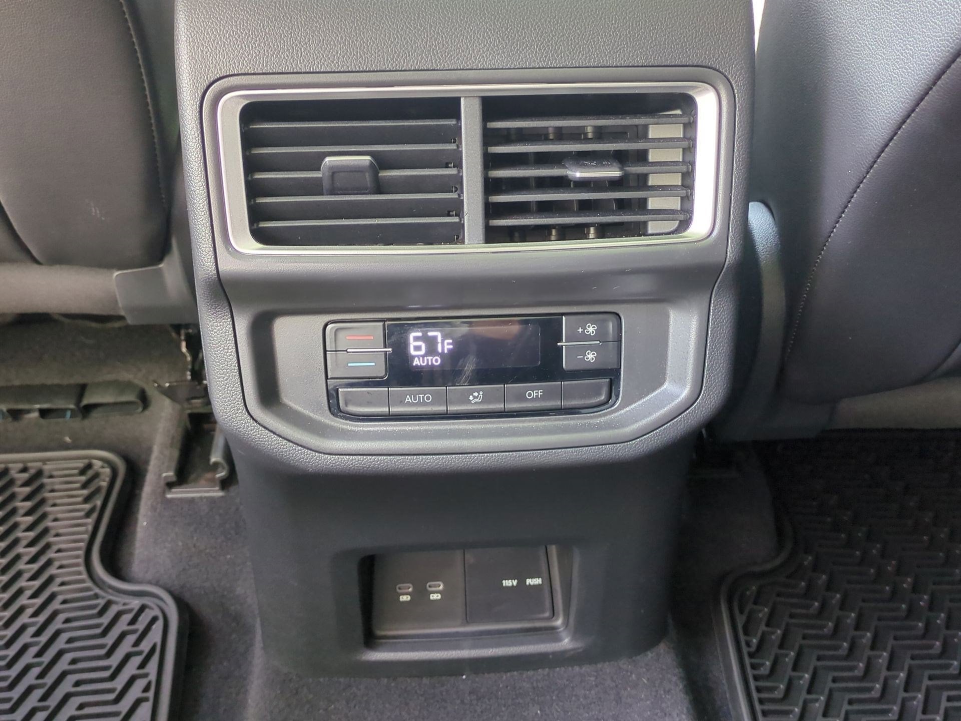 2024 Volkswagen Atlas 2.0T Peak Edition SEL