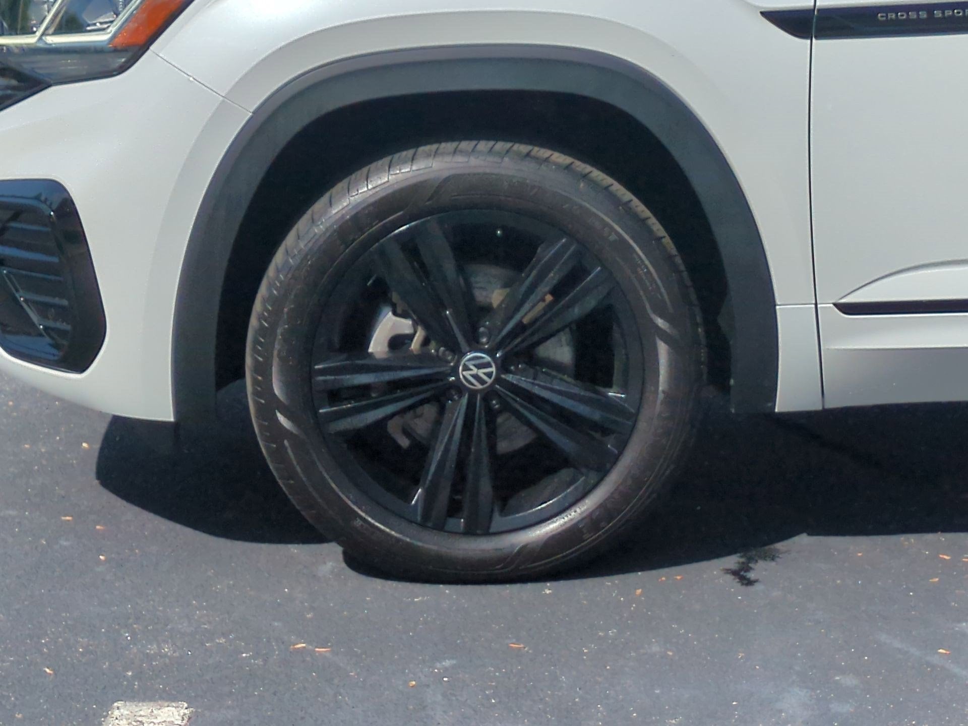 2023 Volkswagen Atlas Cross Sport 2.0T SEL R-Line Black