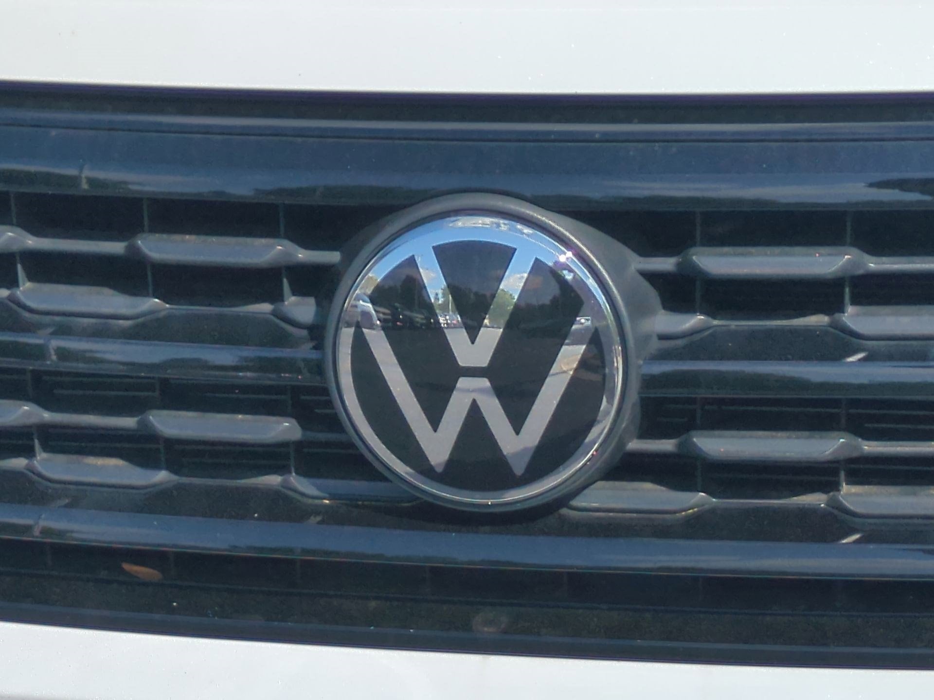 2023 Volkswagen Atlas Cross Sport 2.0T SEL R-Line Black