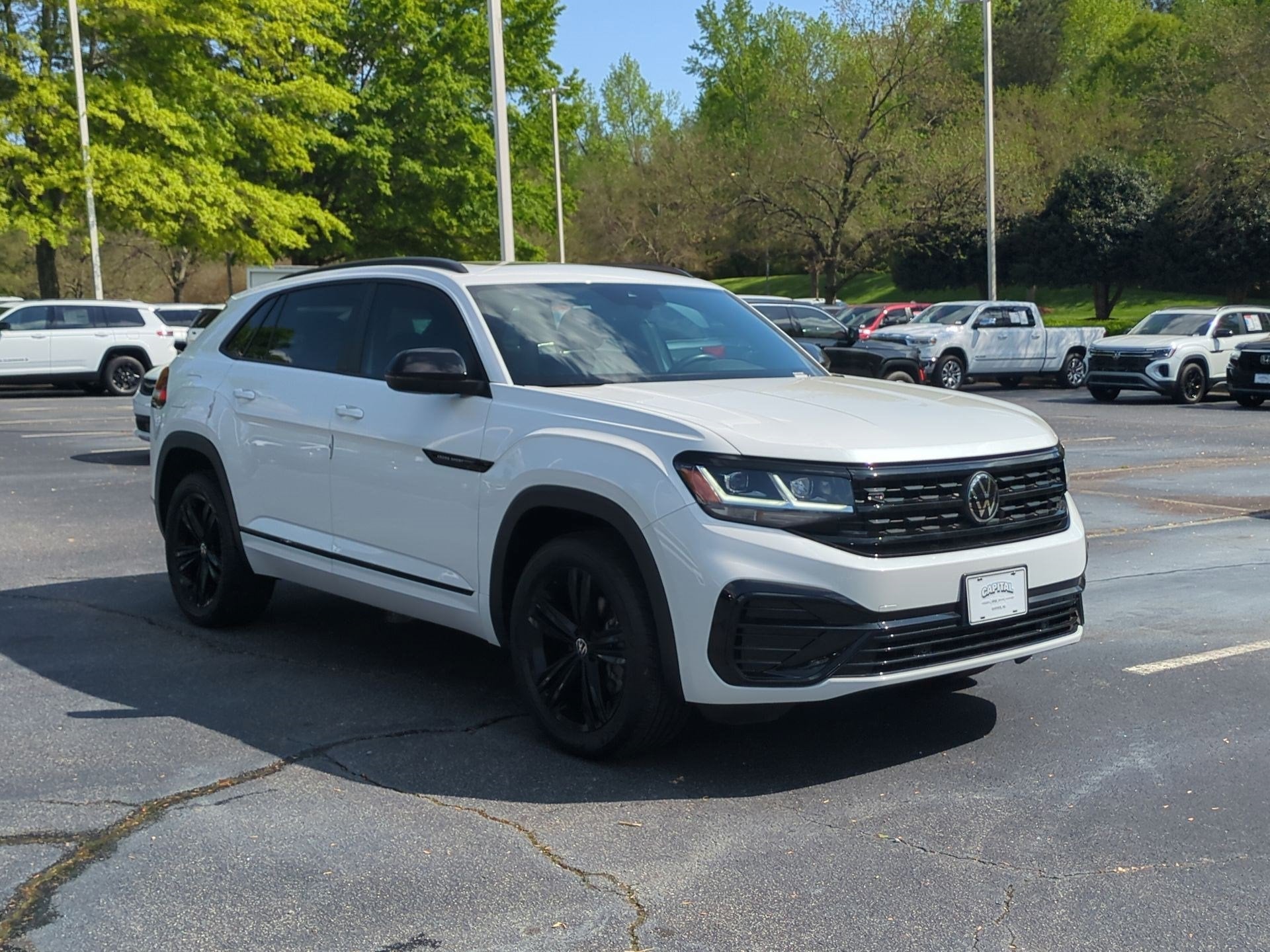 2023 Volkswagen Atlas Cross Sport 2.0T SEL R-Line Black