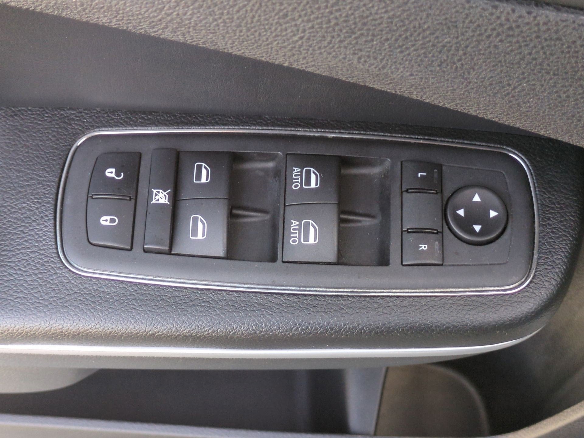 2023 Chrysler 300 300S