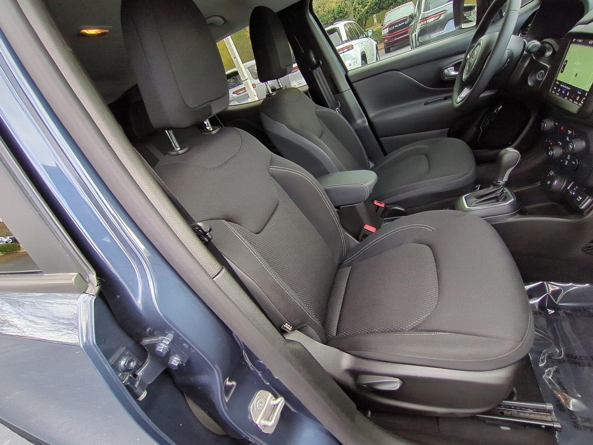 2023 Jeep Renegade Altitude