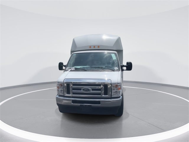 2025 Ford E-350SD Cutaway