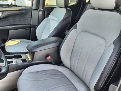 2026 Ford Escape Hybrid Platinum