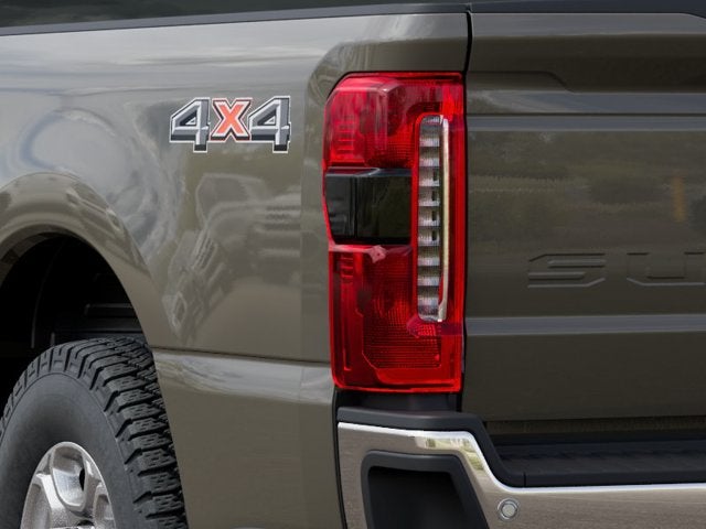 2027 Ford F-350SD XLT