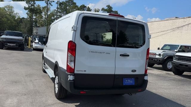 2023 Ford Transit-250 T250