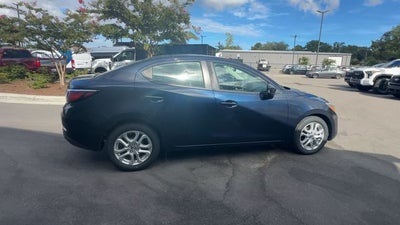 2017 Toyota Yaris iA Base