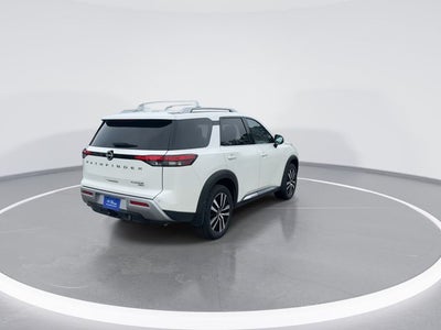 2024 Nissan Pathfinder Platinum