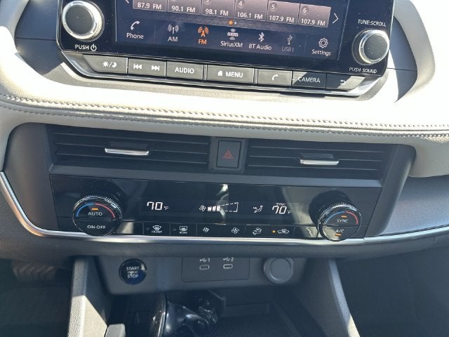 2025 Nissan Rogue SV
