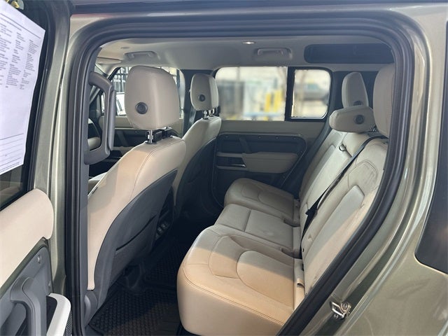 2023 Land Rover Defender 110 SE