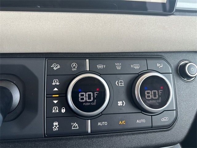 2023 Land Rover Defender 110 SE