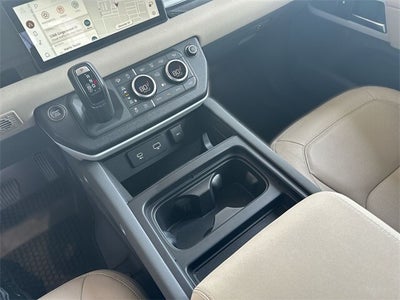 2023 Land Rover Defender 110 SE
