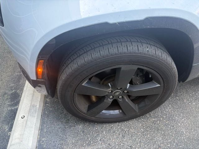 2023 Land Rover Defender 110 V8