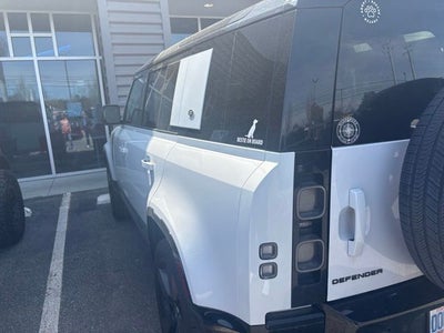 2023 Land Rover Defender 110 V8