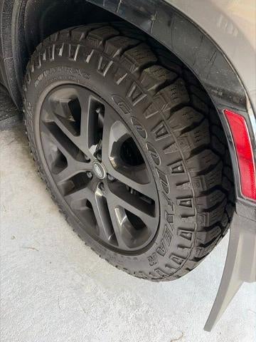 2024 Land Rover Defender 130 Outbound