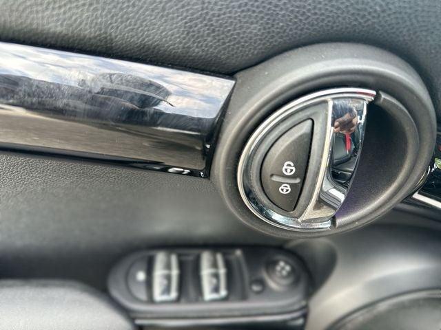 2016 MINI Cooper Cooper