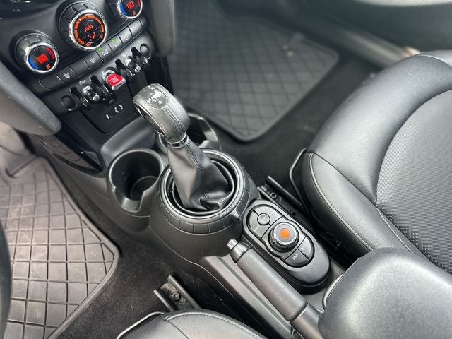 2016 MINI Cooper Cooper