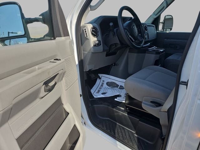 2026 Ford E-350SD Base Cutaway