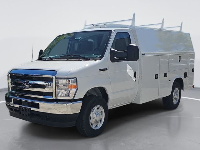 2026 Ford E-350SD Base Cutaway