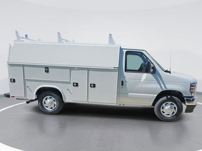 2026 Ford E-350SD Base Cutaway