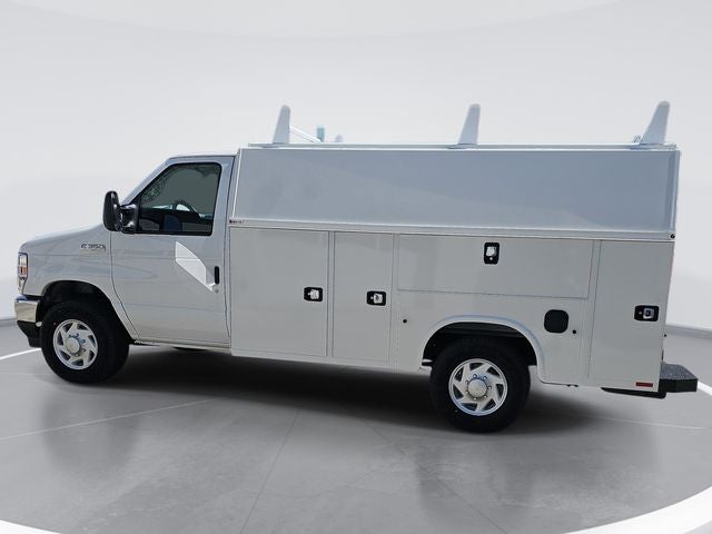 2026 Ford E-350SD Base Cutaway