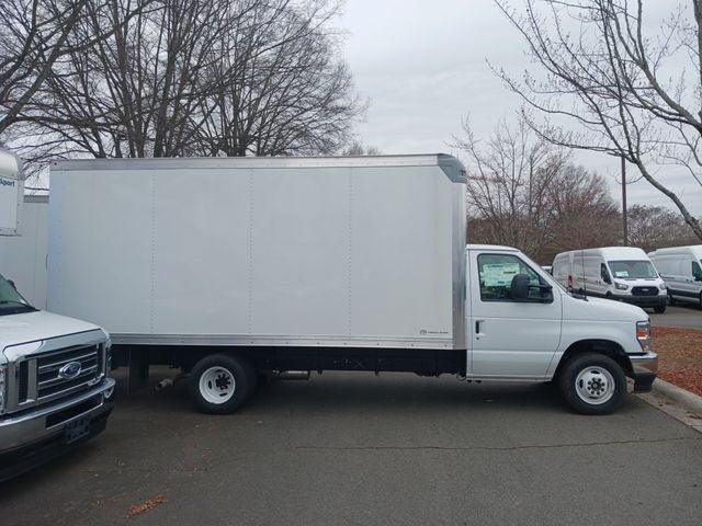 2026 Ford E-350SD Base Cutaway