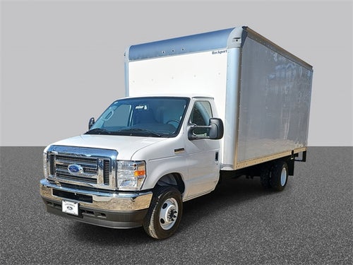 2025 Ford E-450SD Base DRW