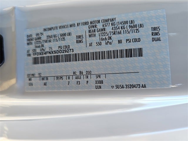 2025 Ford E-450SD Base DRW