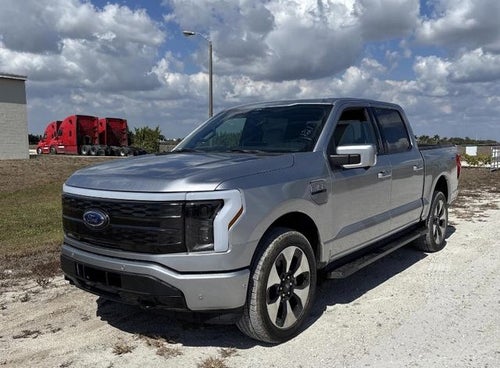 2022 Ford F-150 Lightning Platinum