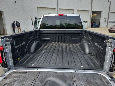 2022 Ford F-150 Lightning Platinum