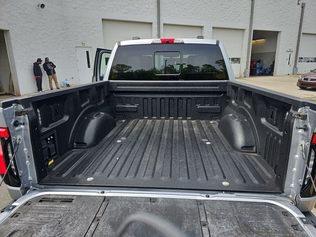 2022 Ford F-150 Lightning Platinum