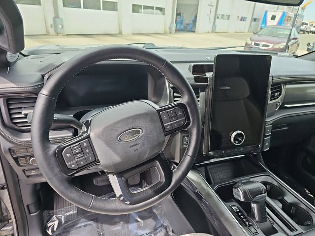 2022 Ford F-150 Lightning Platinum