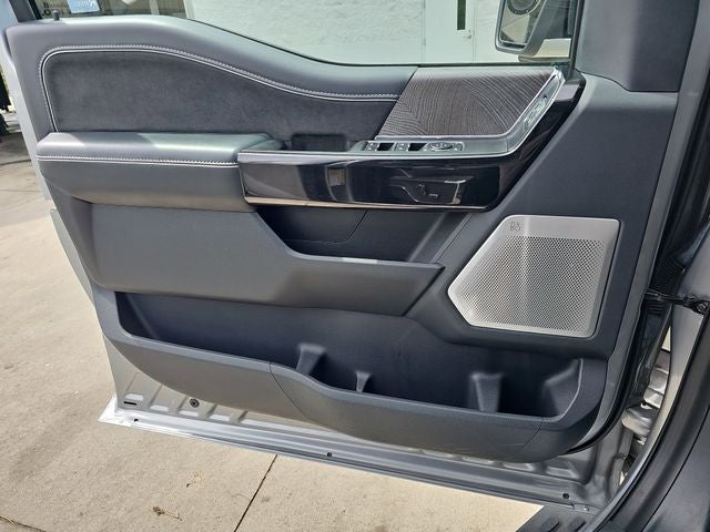 2022 Ford F-150 Lightning Platinum