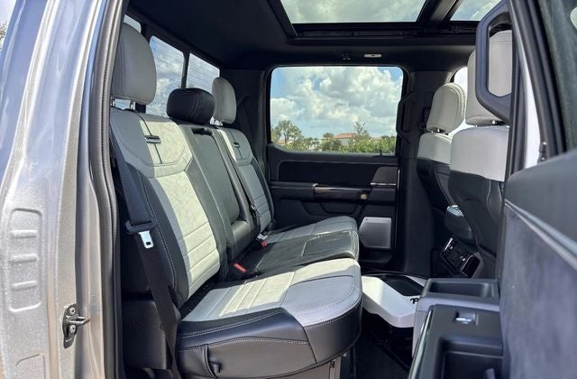 2022 Ford F-150 Lightning Platinum