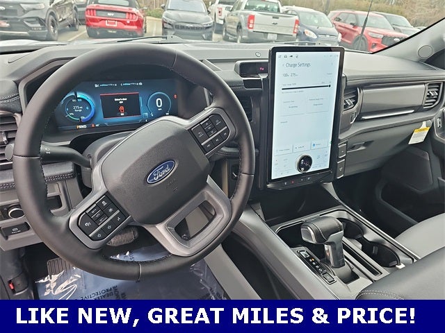 2025 Ford F-150 Lightning Flash