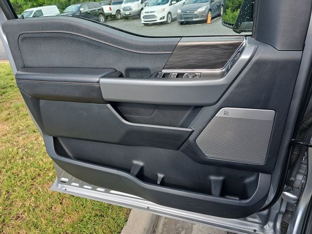 2025 Ford F-150 Lightning Lariat