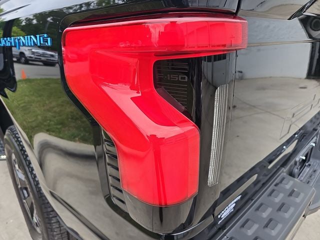 2023 Ford F-150 Lightning XLT