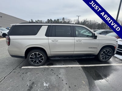 2023 Chevrolet Suburban RST