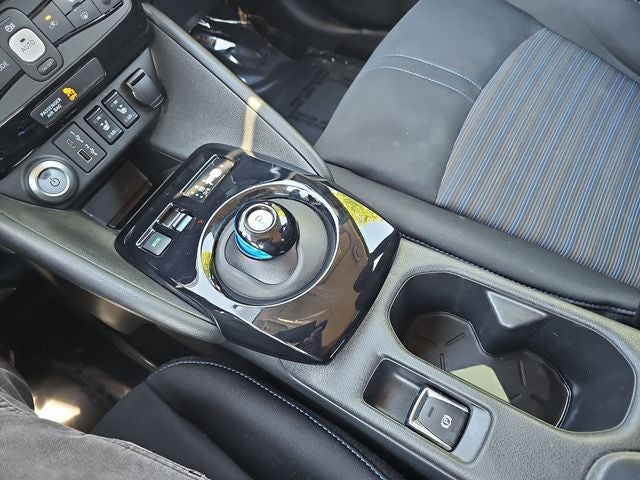 2022 Nissan Leaf SV Plus