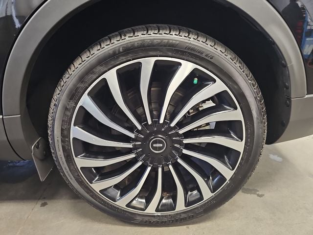 2022 Lincoln Nautilus Black Label