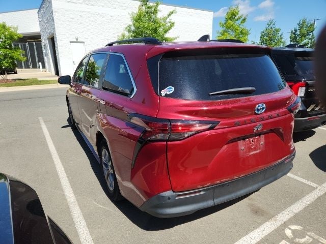 2021 Toyota Sienna XLE 8 Passenger
