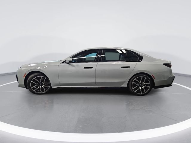 2025 BMW 7 Series 740i