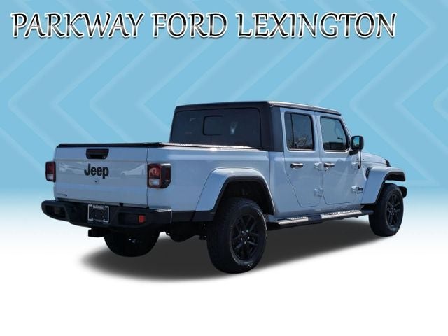 2022 Jeep Gladiator Sport