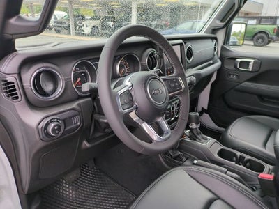 2023 Jeep Gladiator Overland