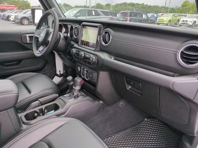 2023 Jeep Gladiator Overland